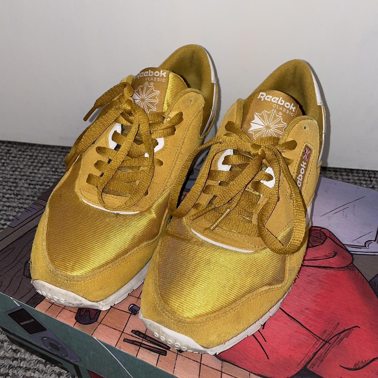 Classic Leather Trainers Reebok Trainers Mens Yellow Reebok