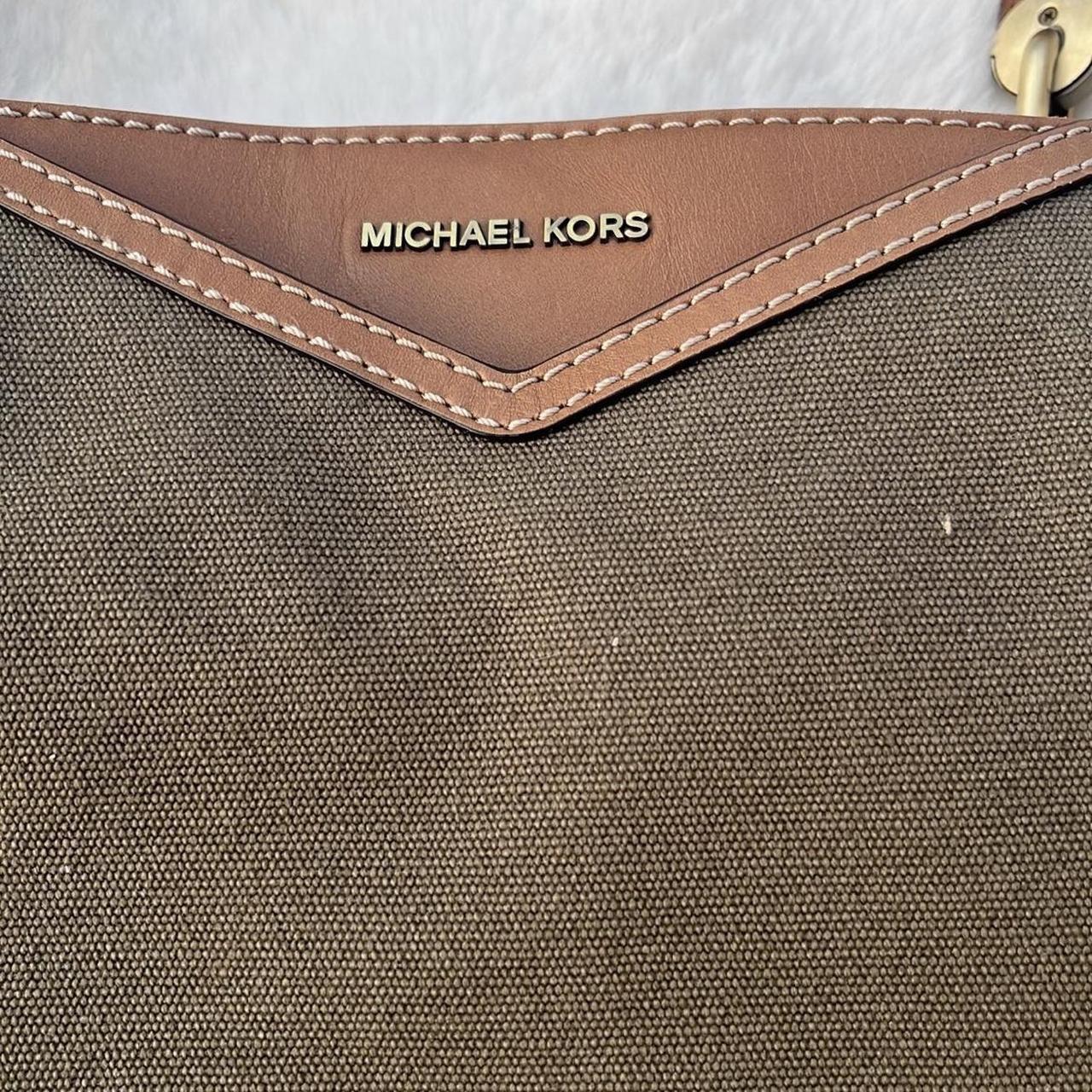 Michael Kors Women’s cheapest Raven Canvas Large Pocket Shoulder Tote Olive