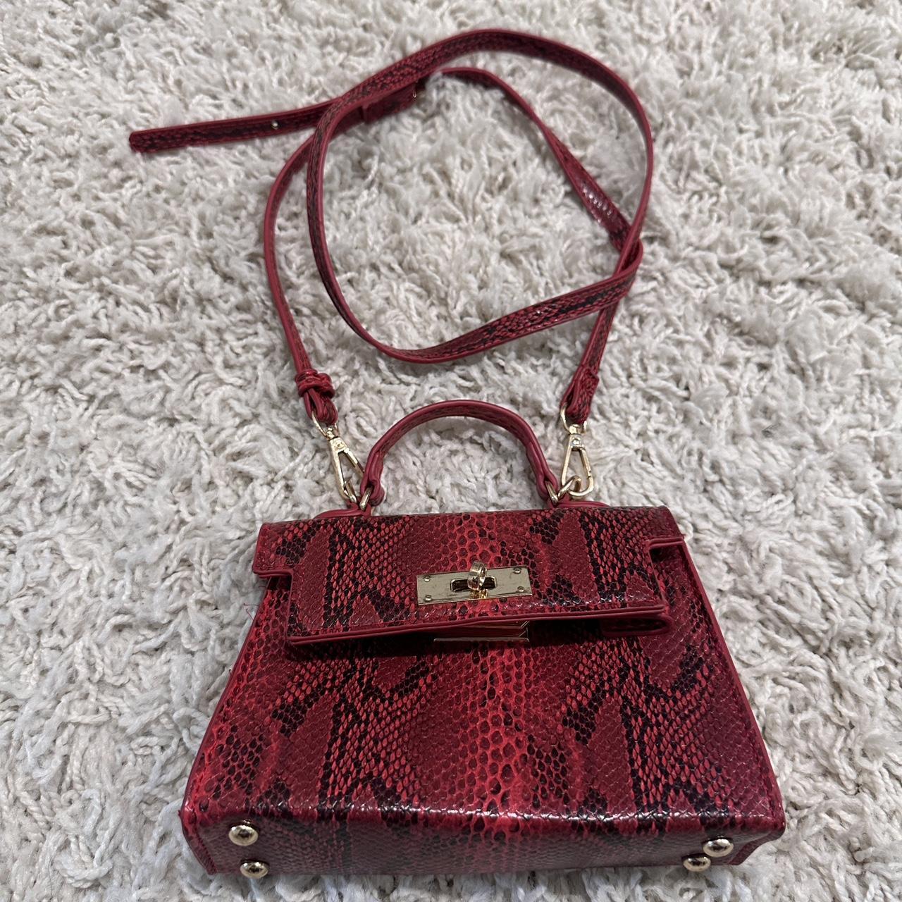 item listed by samanthafuerte