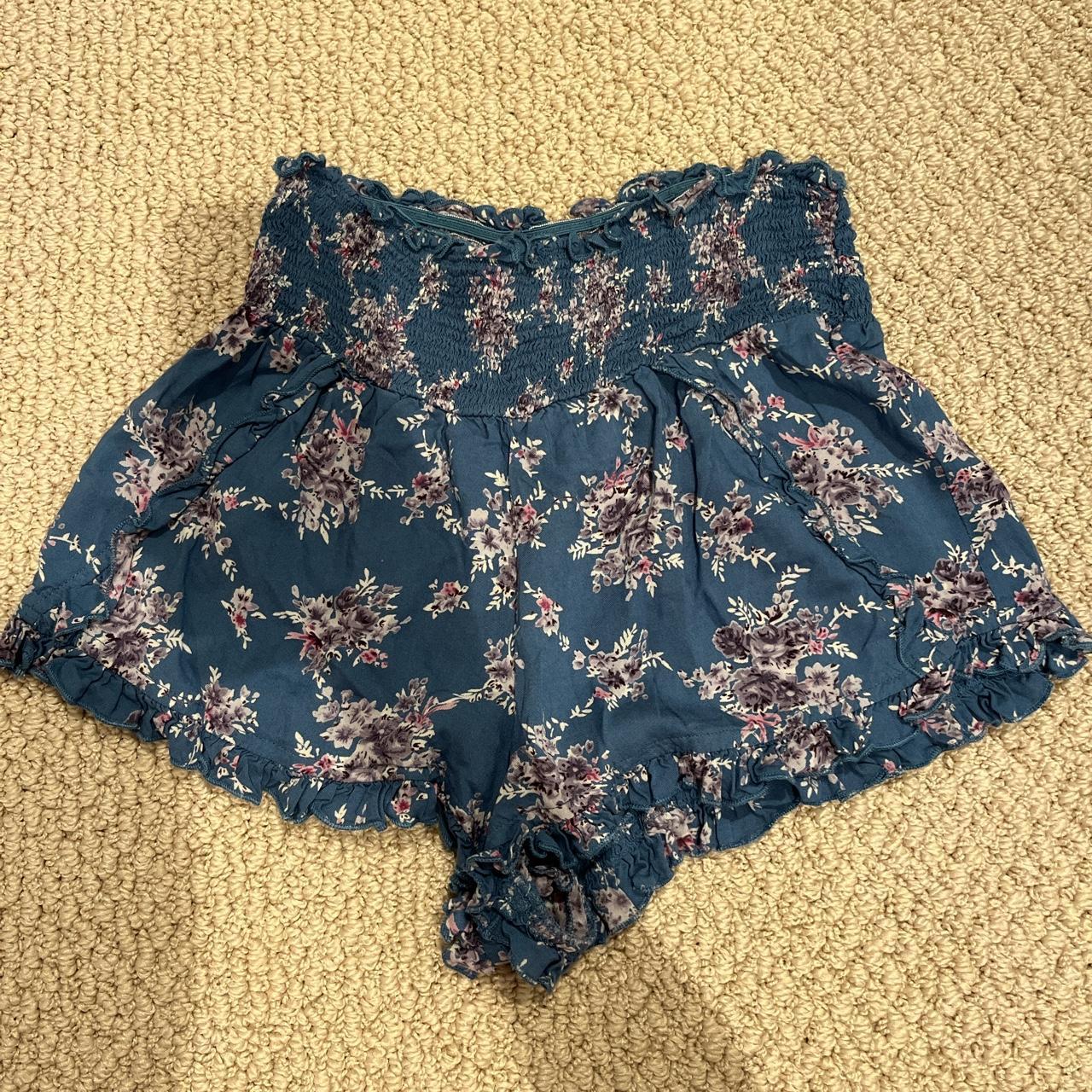 flowy, floral shorts from topshop. , #flowyshorts