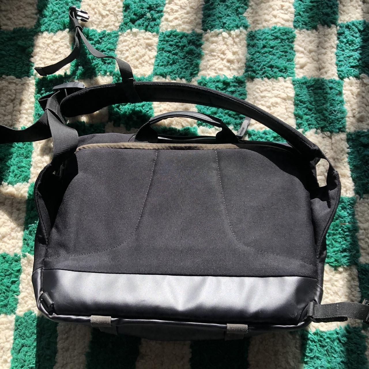 Crumpler messenger bag black extremely good... Depop