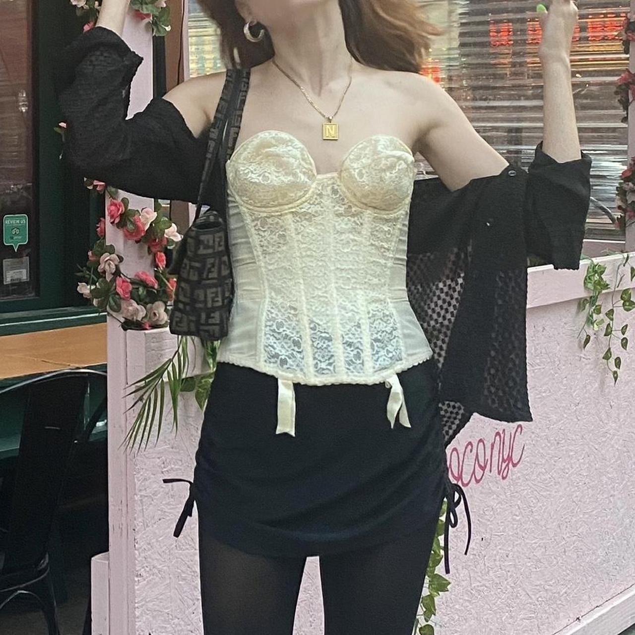 Cream lace corset top -really pretty, can be styled - Depop