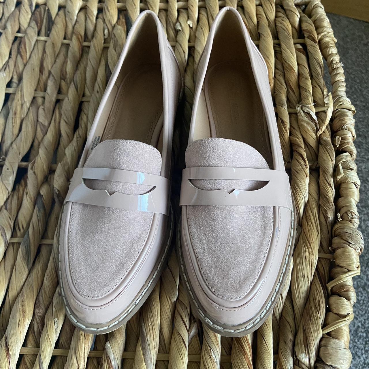 Nude loafers! Some scuffs on sole (see third... - Depop