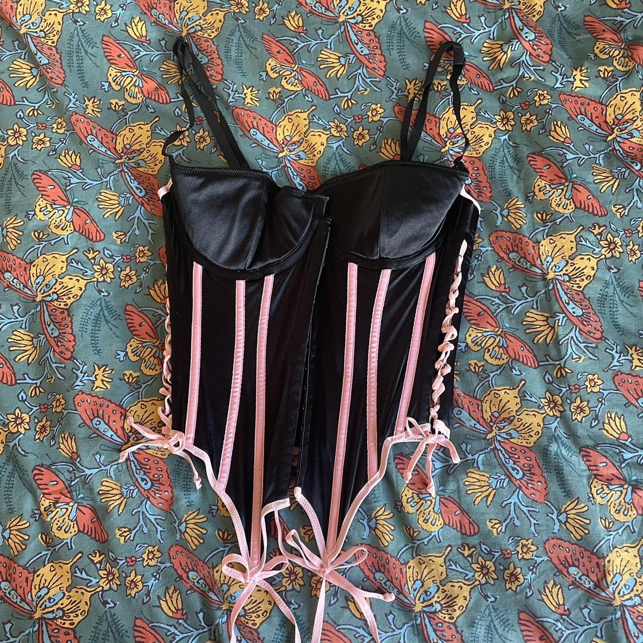 Victoria's Secret Women's Corset Depop