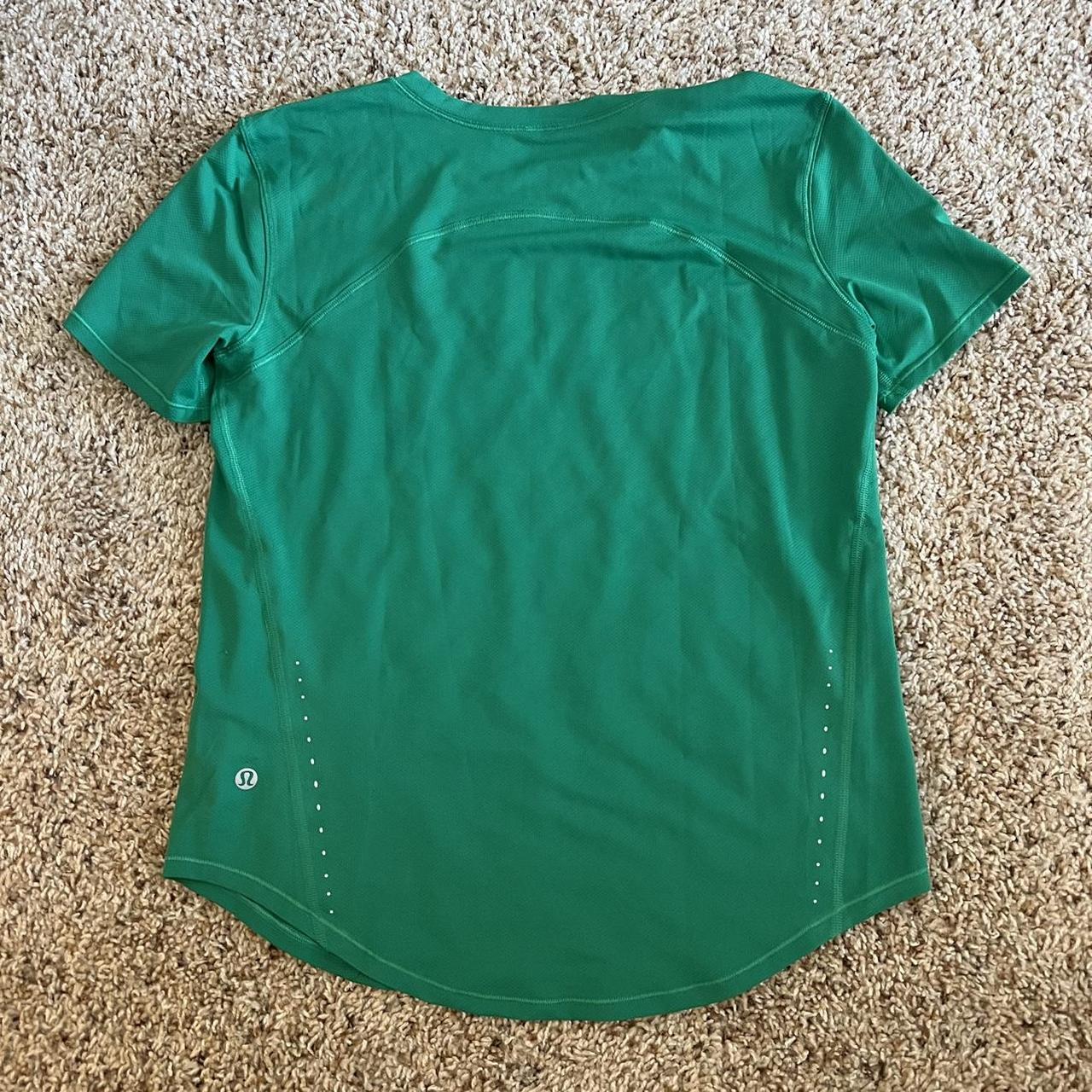 Lululemon Women's Tshirt Depop