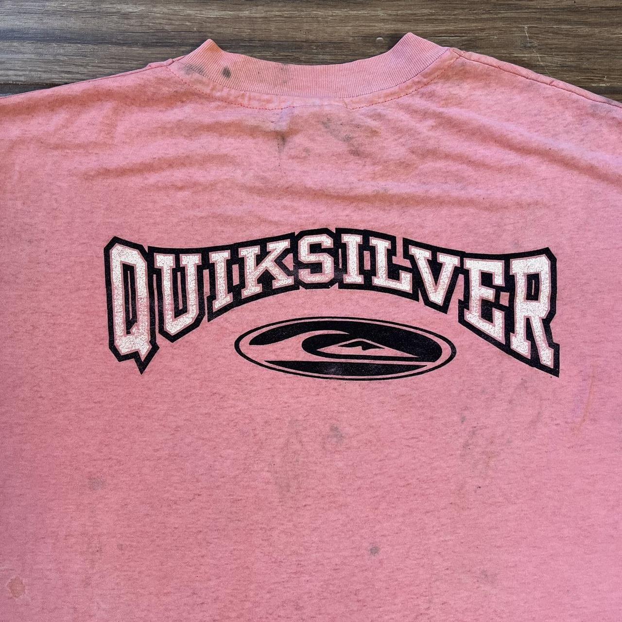 Quiksilver Men's Pink and Black T-shirt (2)