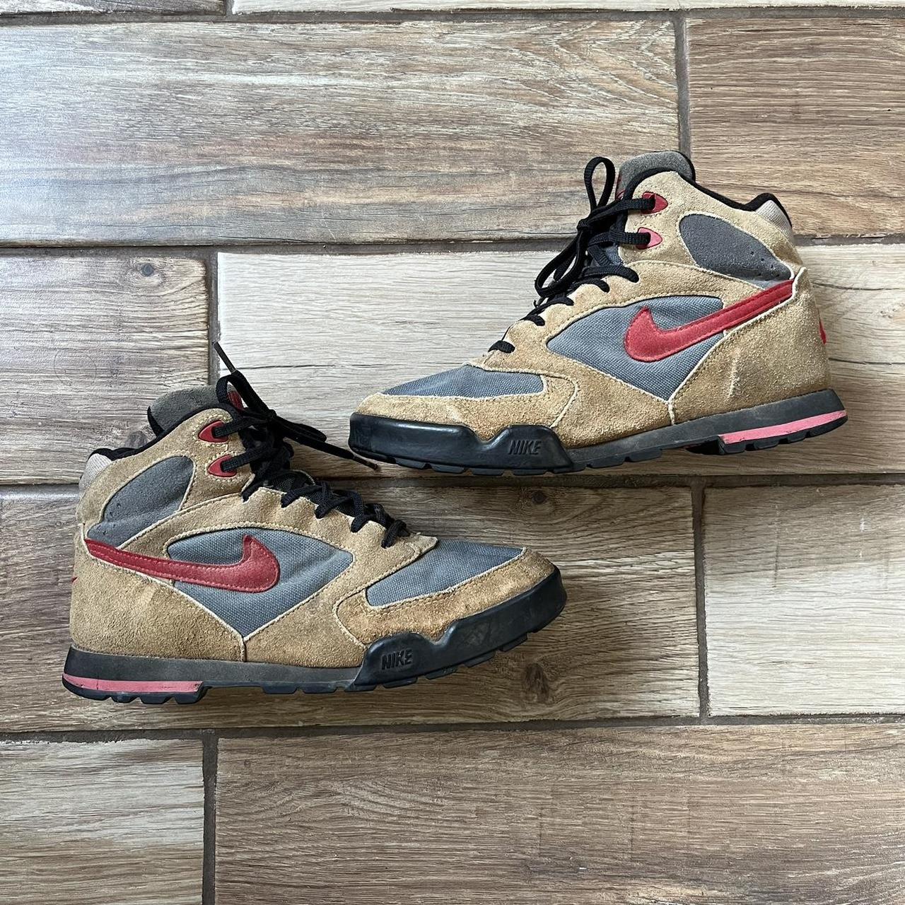 acg nike hiking shoes