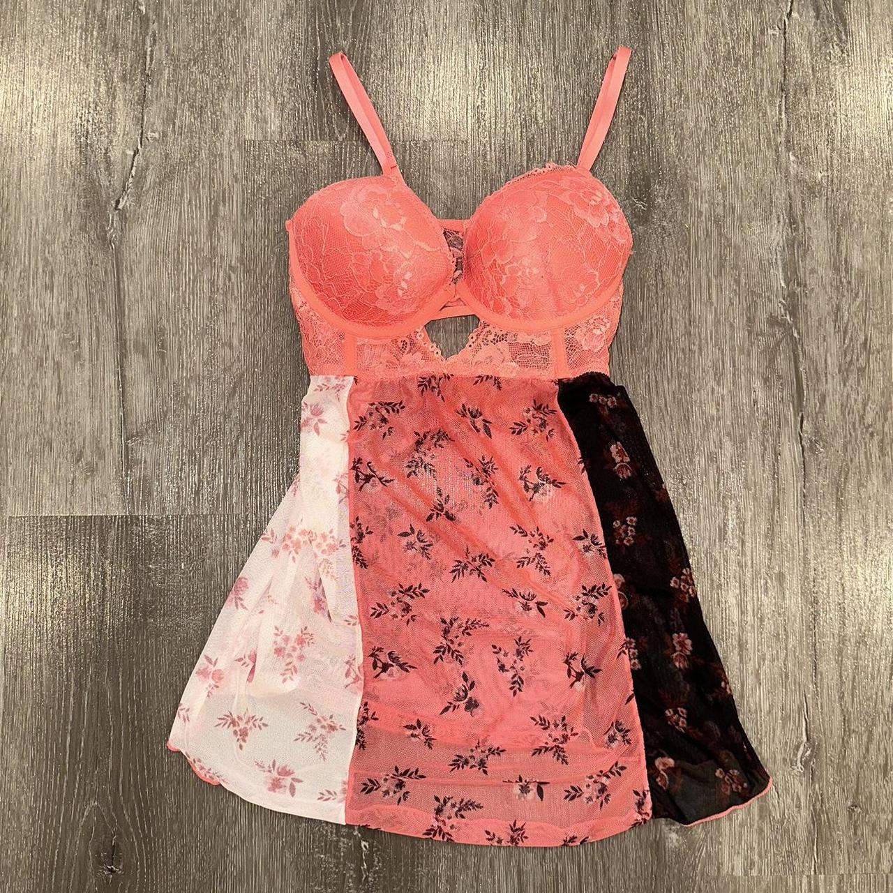 unbranded pink and black dream bustier features: 💌... - Depop