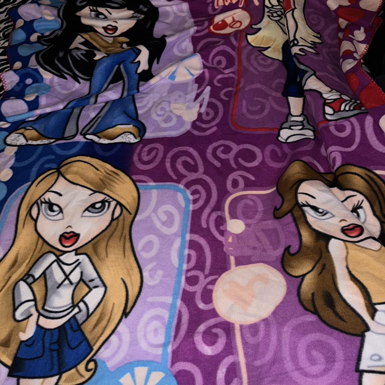 Bratz throw blanket good condition... Depop