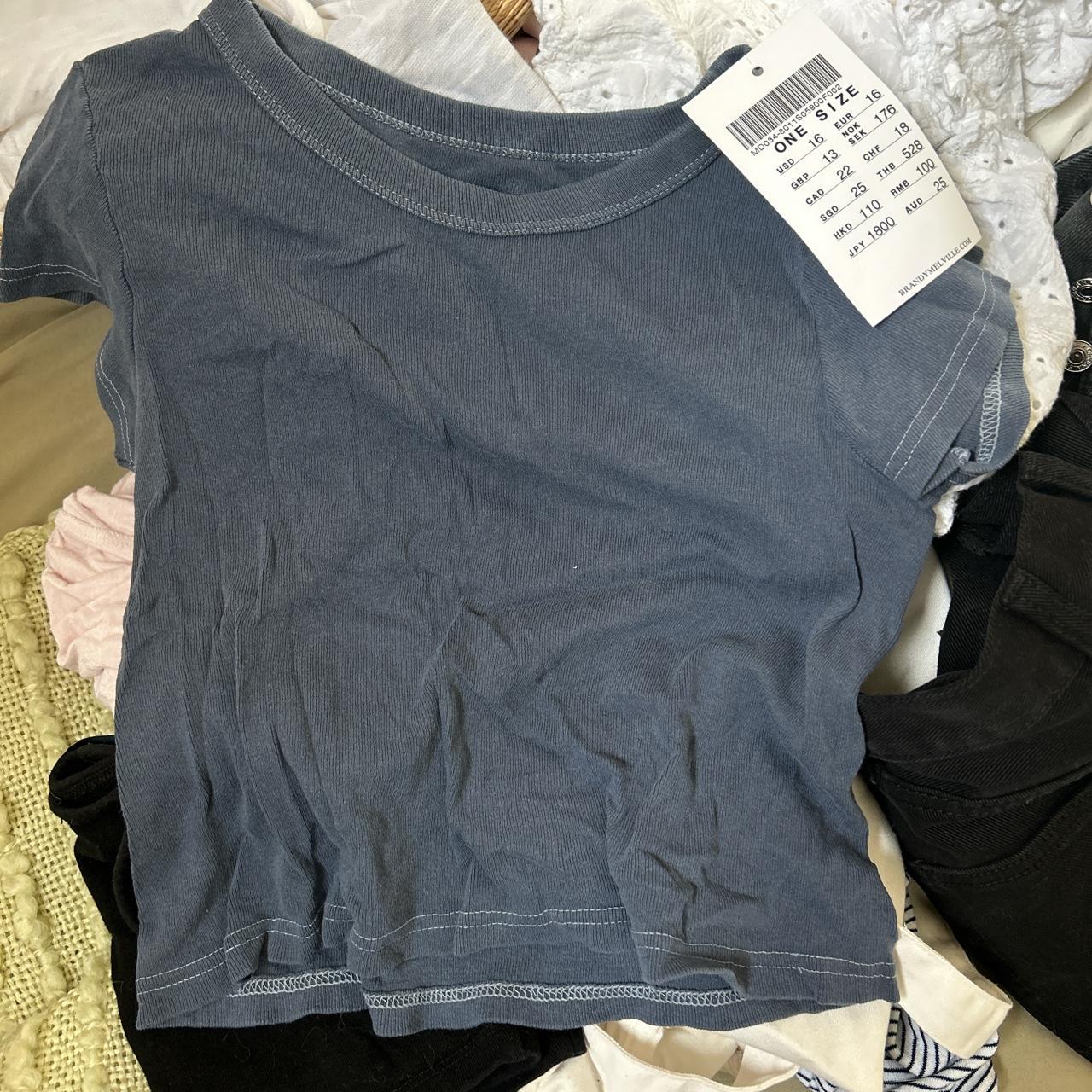 Brandy Melville Women's Tshirt Depop