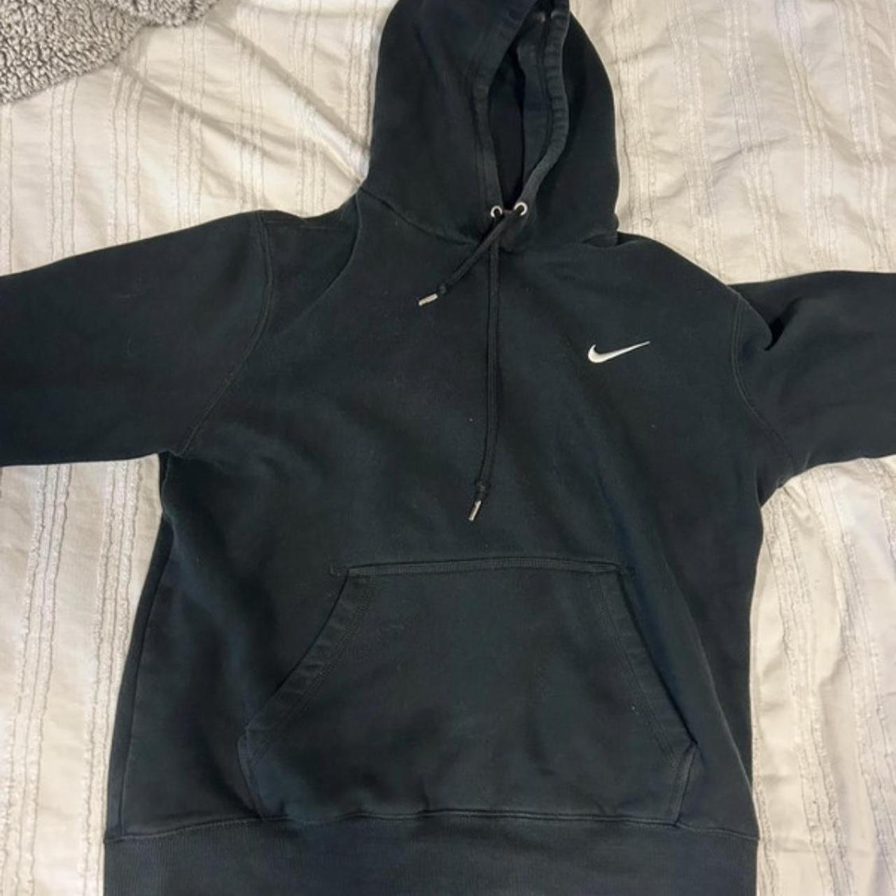 Nike overhead hoodie in black Size medium Good... - Depop