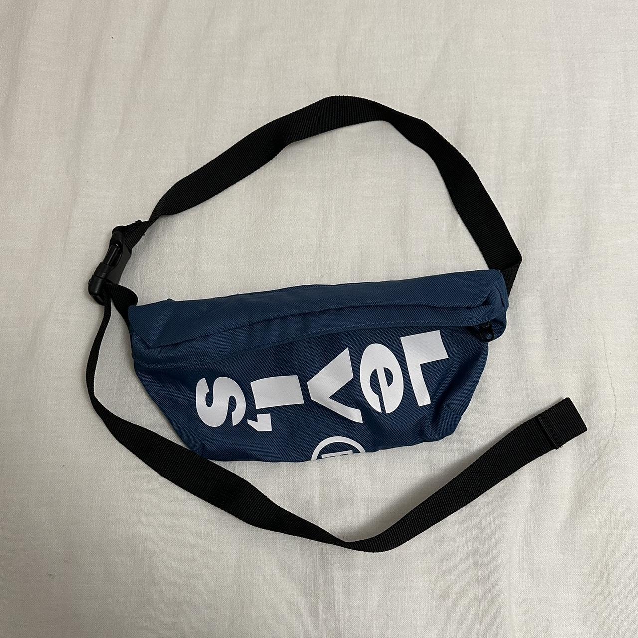 Levis 2024 sling bag