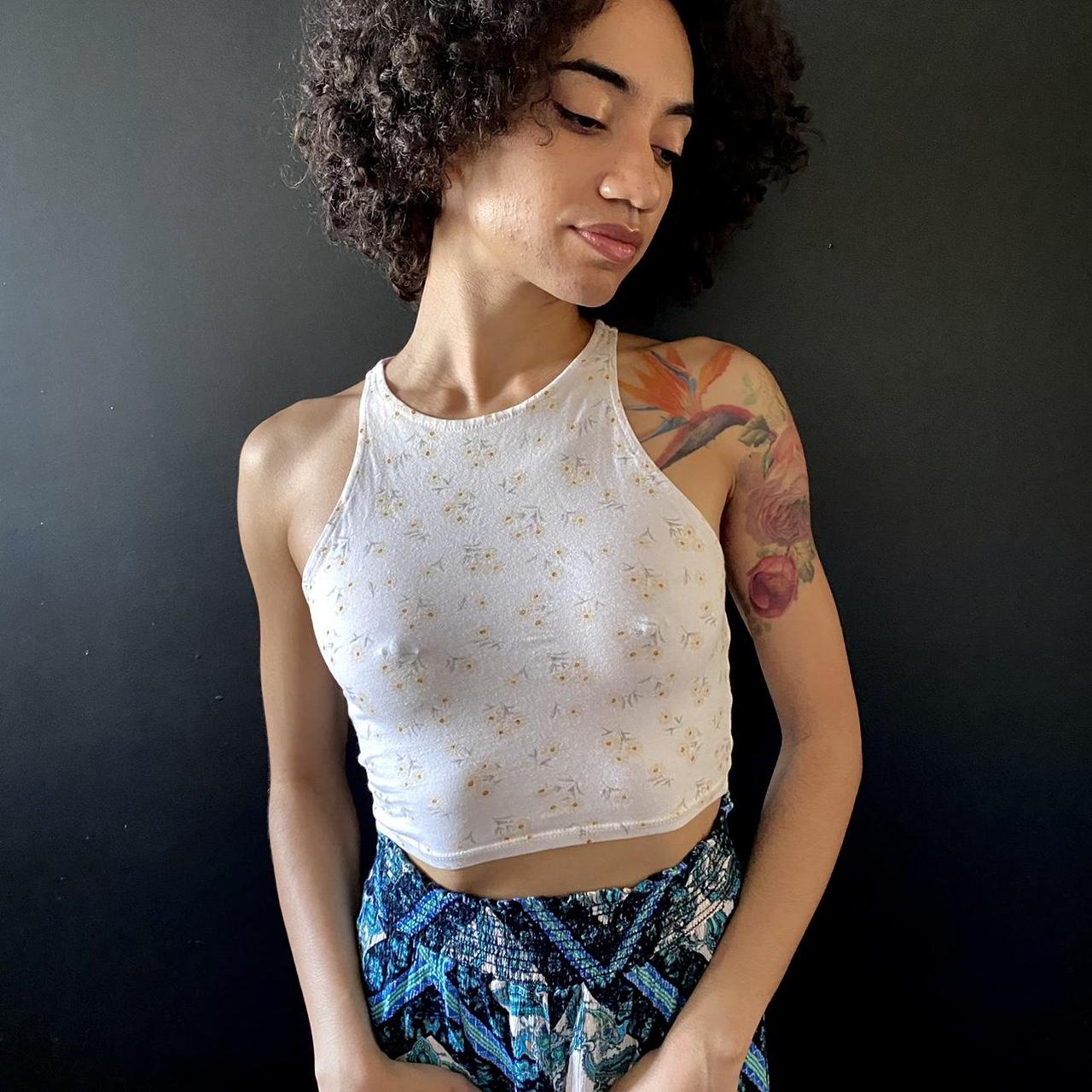 Forever21 white floral crop tank, Size S fits