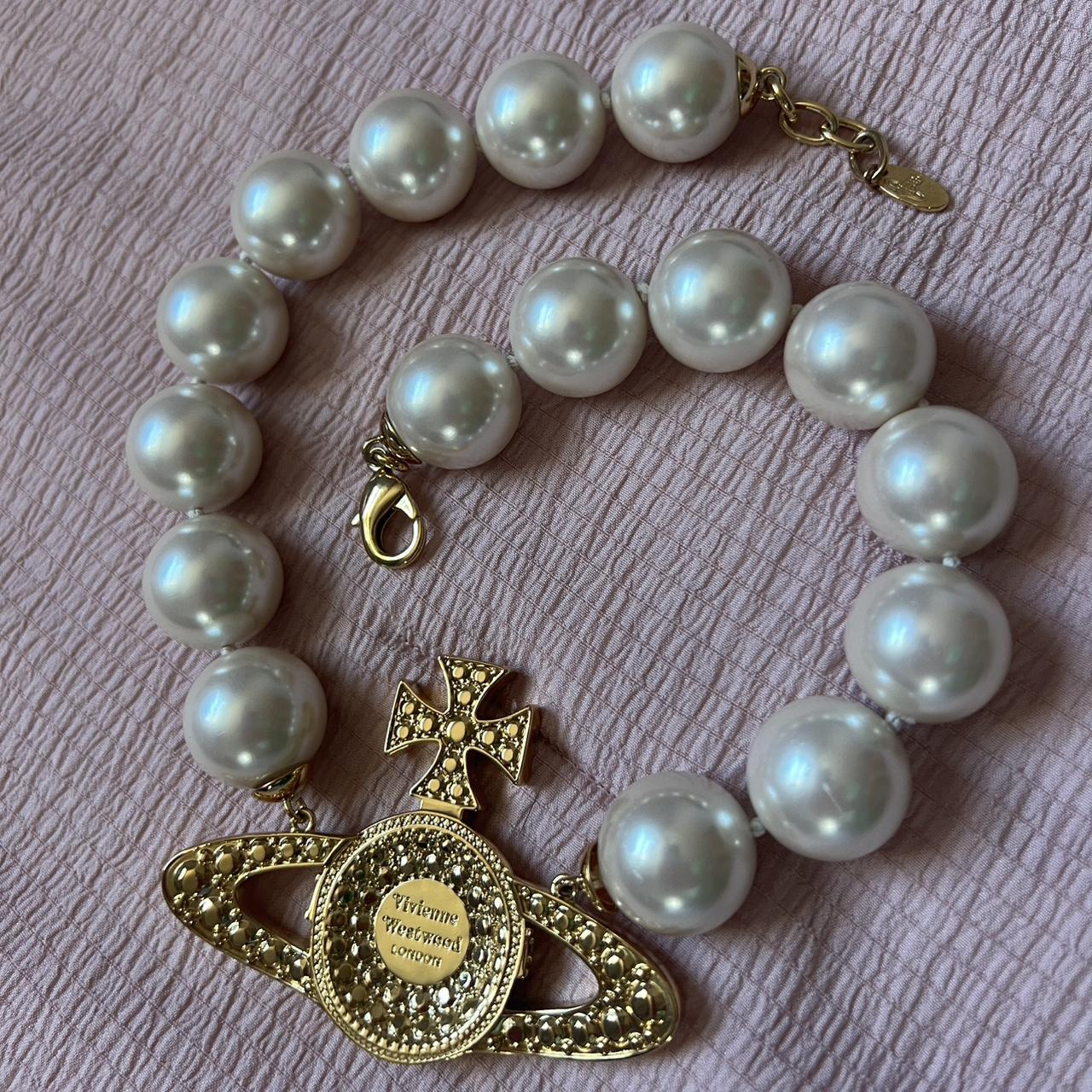 Vivienne Westwood☆シルバー＆ホワイト Neysa ネックレス Vivienne Westwood Neysa Pearl Choker Necklace - White