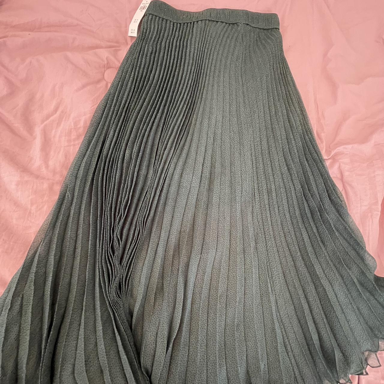 Beautiful Abercrombie green pleated maxi skirt with... - Depop