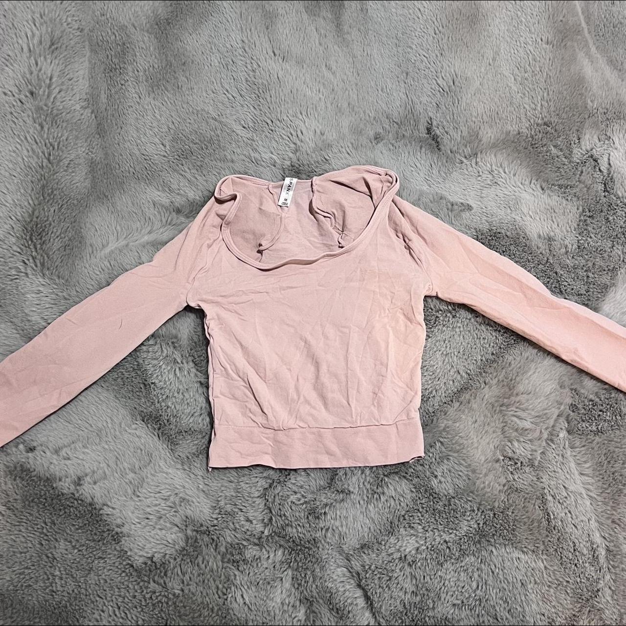 very light pink spanx cropped long sleeve top great - Depop