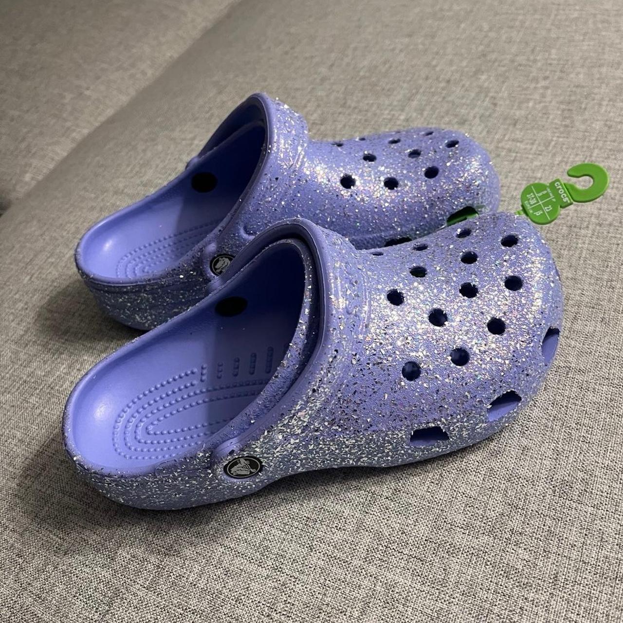 Size 5 clearance crocs shoes