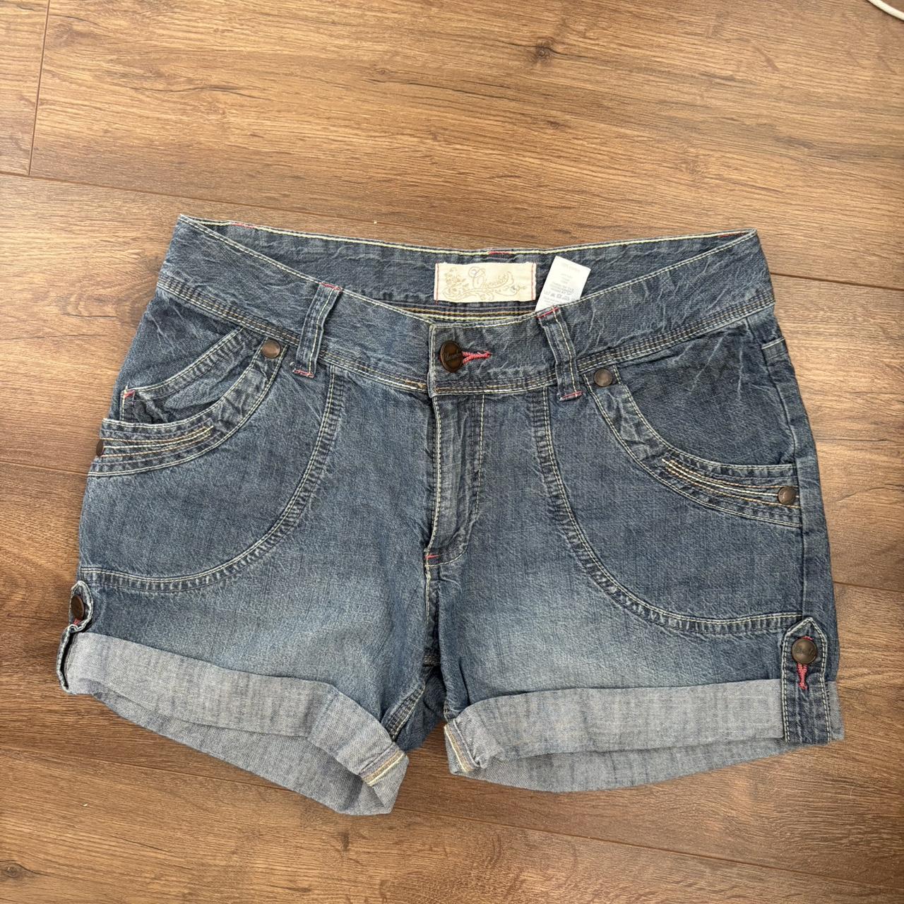 item listed by meghollyxxx