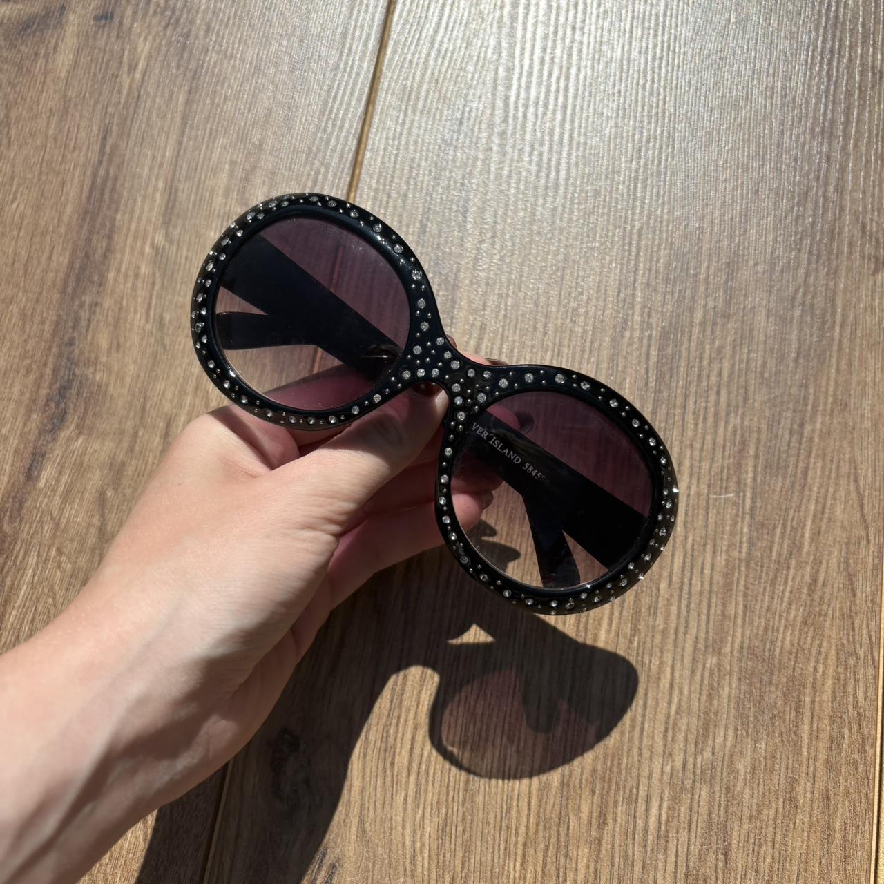 item listed by meghollyxxx