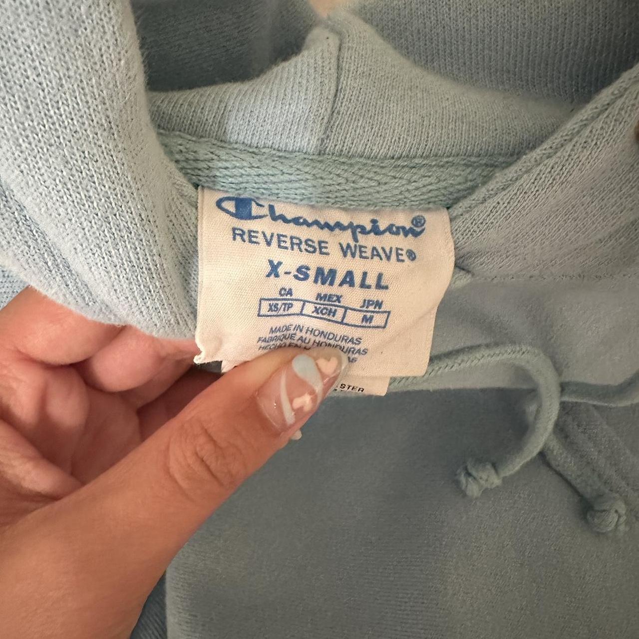 Champion sweater clearance light blue nails