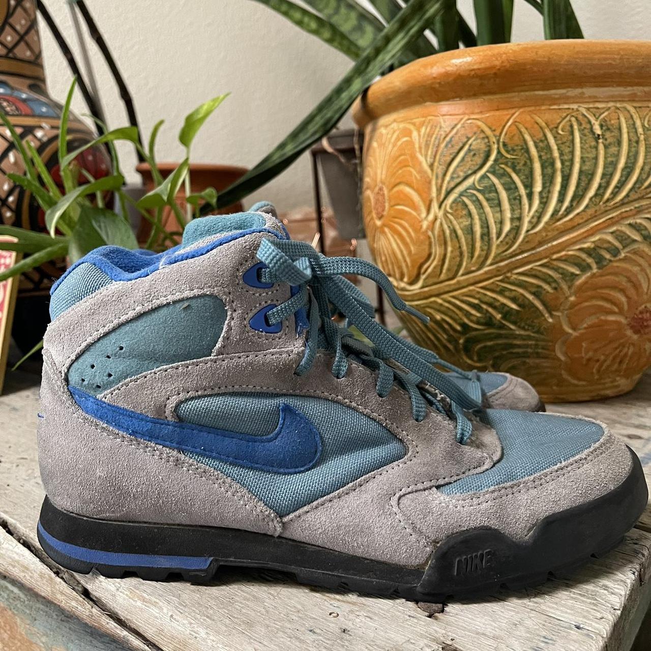 VINTAGE 90’s Nike pre ACG Boots Women's 7 Suede... Depop