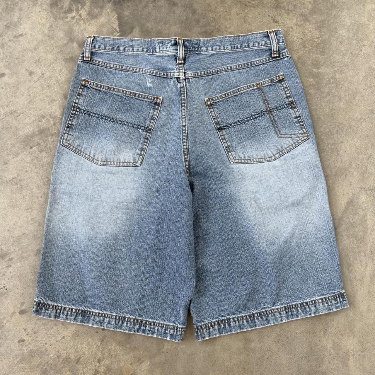 item listed by thevintageblock