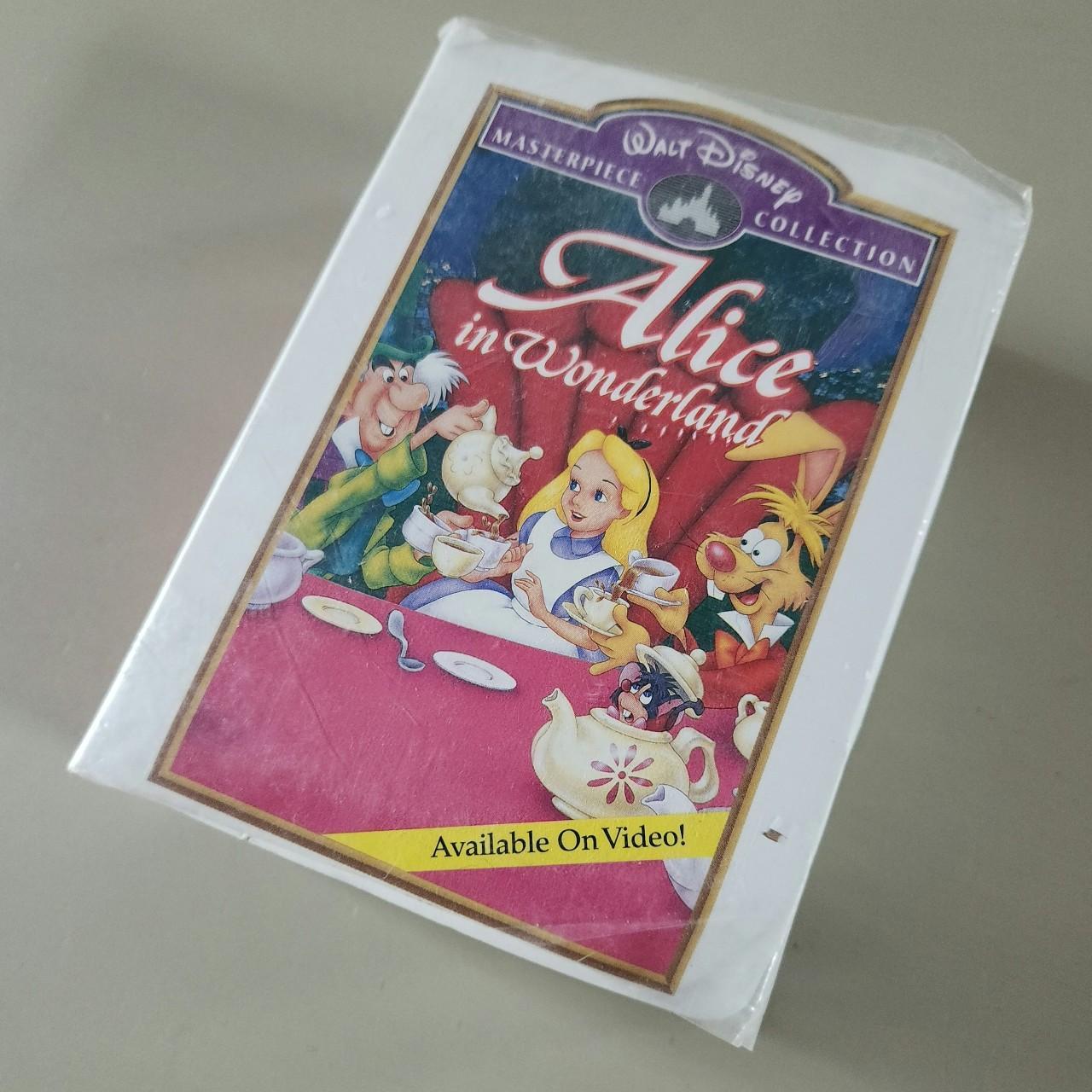 Vintage 1995 Alice in Wonderland Disney Masterpiece - Depop