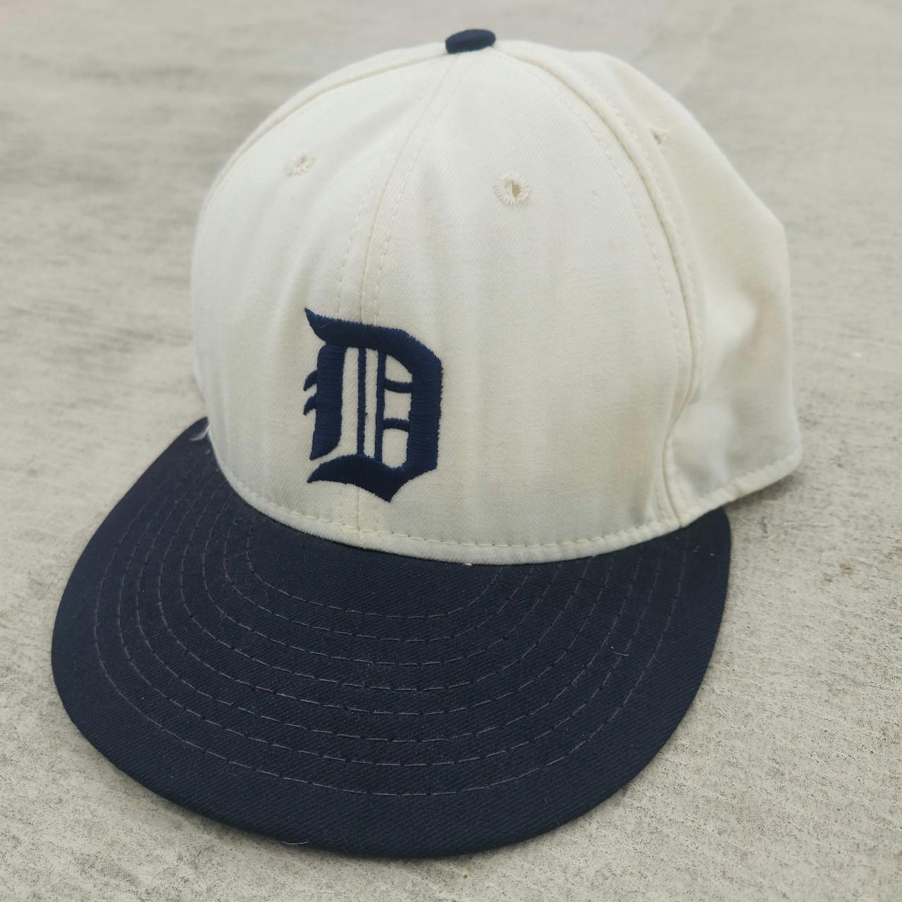 Vintage 90s Detroit Tigers hat outlet 1935 logo MLB baseball cap fitted American Needle USA size 7 1/8 NOS deadstock gray wool retro throwback