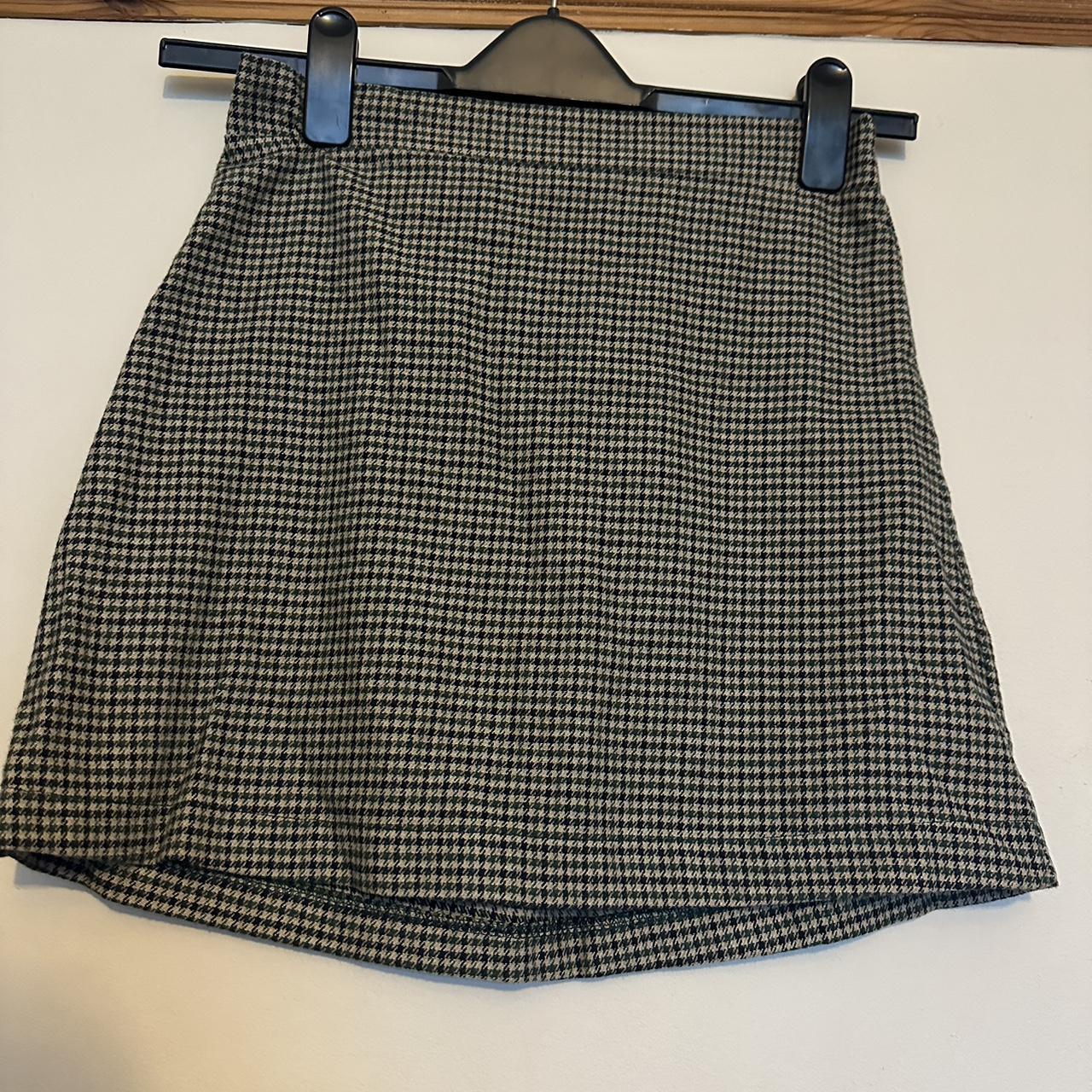 American Eagle Plaid Skirt Hardly worn, in excellent... - Depop