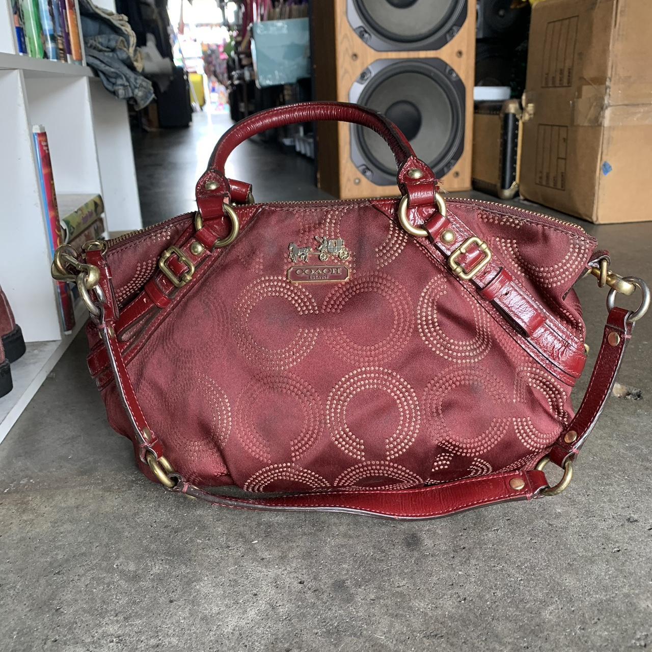 Vintage 2000s authentic coach store hand bag