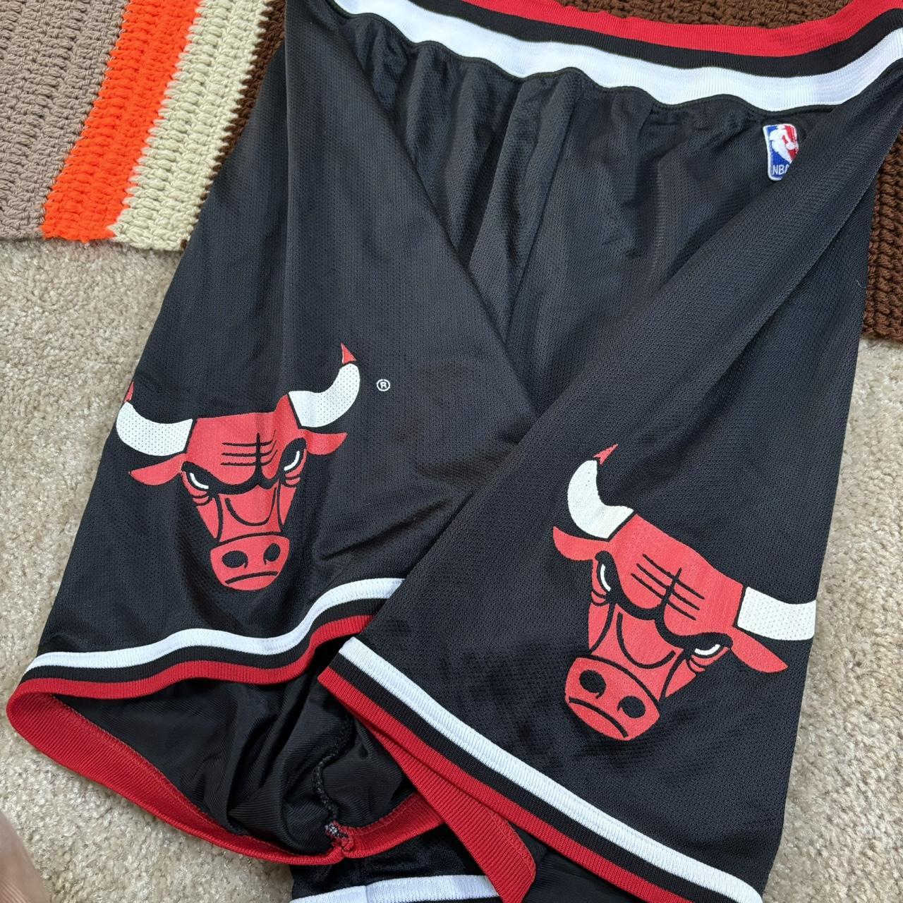 Chicago Bulls Vintage 90’s Champion store Shorts Mens M Made in Italy