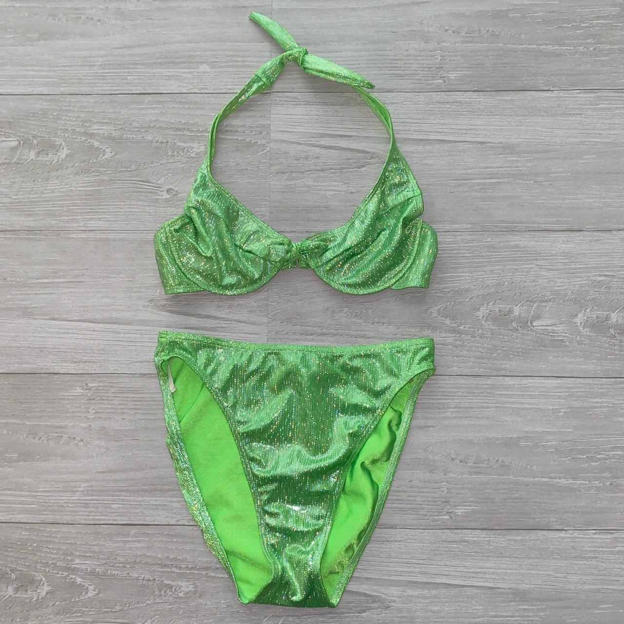 Women's Green Bikinis-and-tankini-sets | Depop