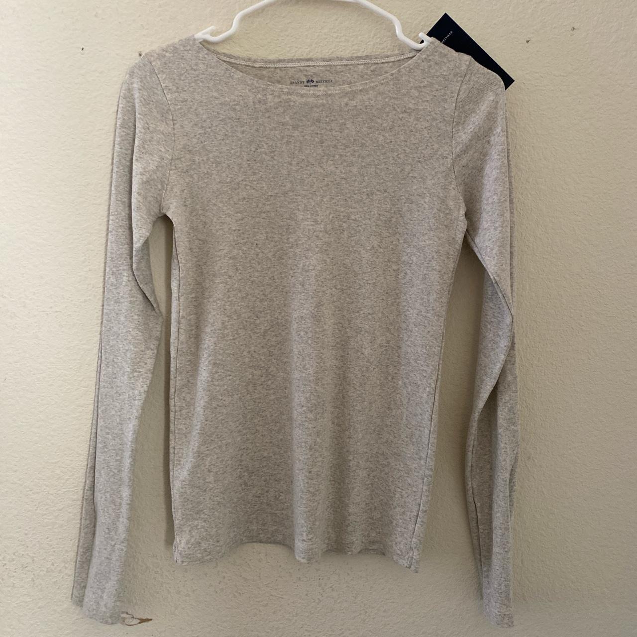 Brandy Melville Gray Ribbed Long Sleeve Crop Shirt - $15 (50% Off Retail) -  From Zarahi