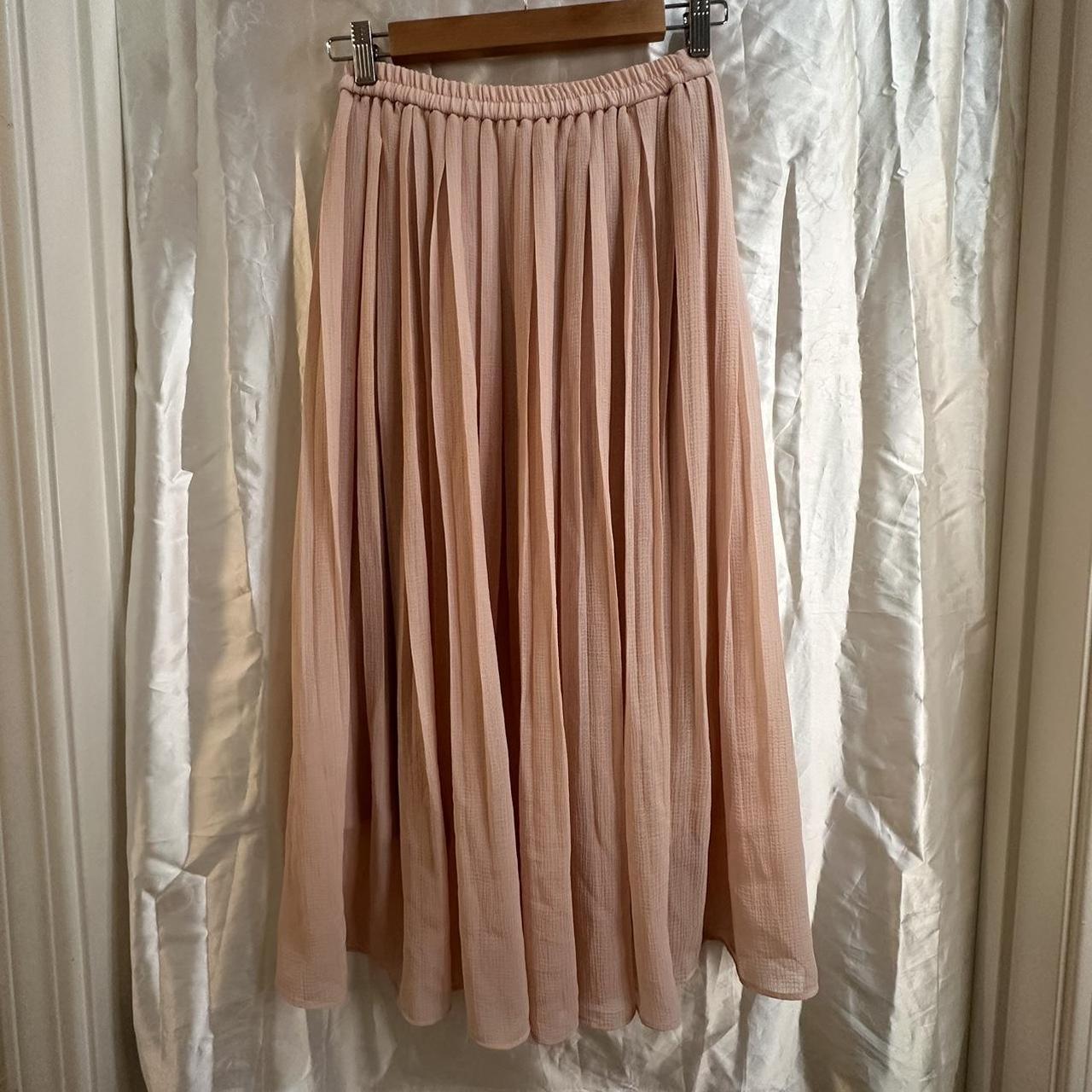 Pink pleated skirt uniqlo best sale