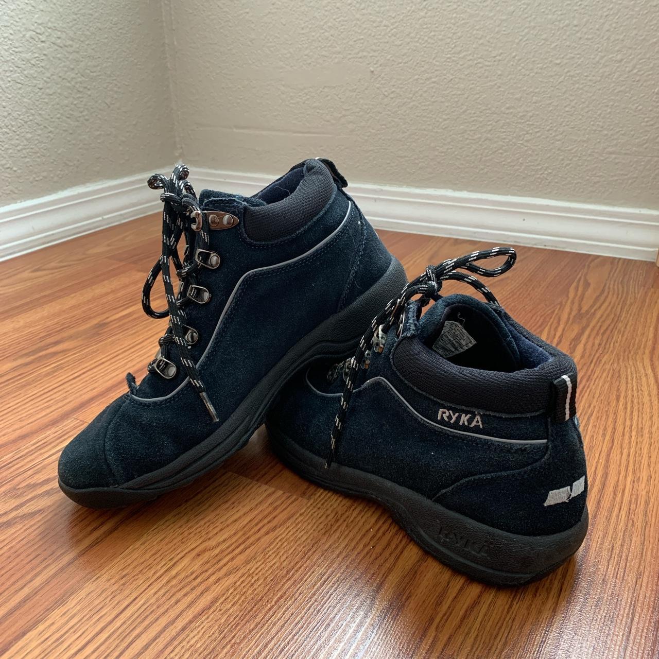 nike womens court shoe