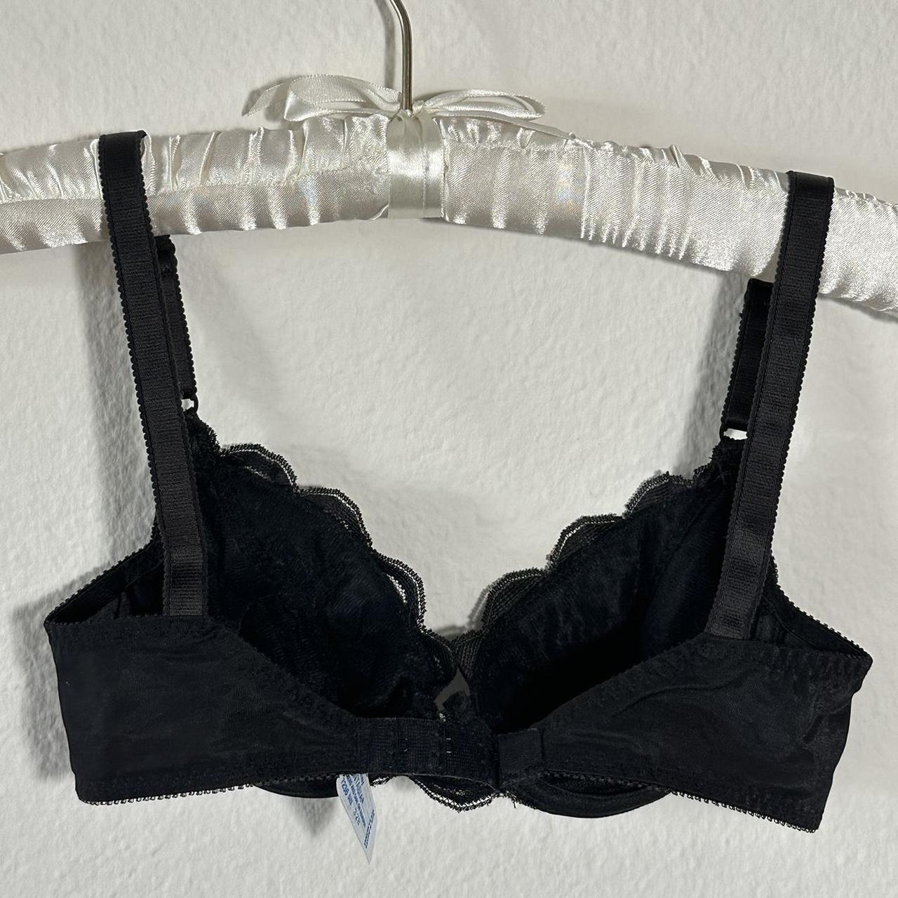 JCPenney Women's Black Bra Depop