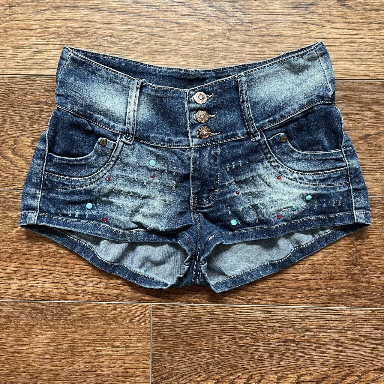 item listed by pixie_apparel