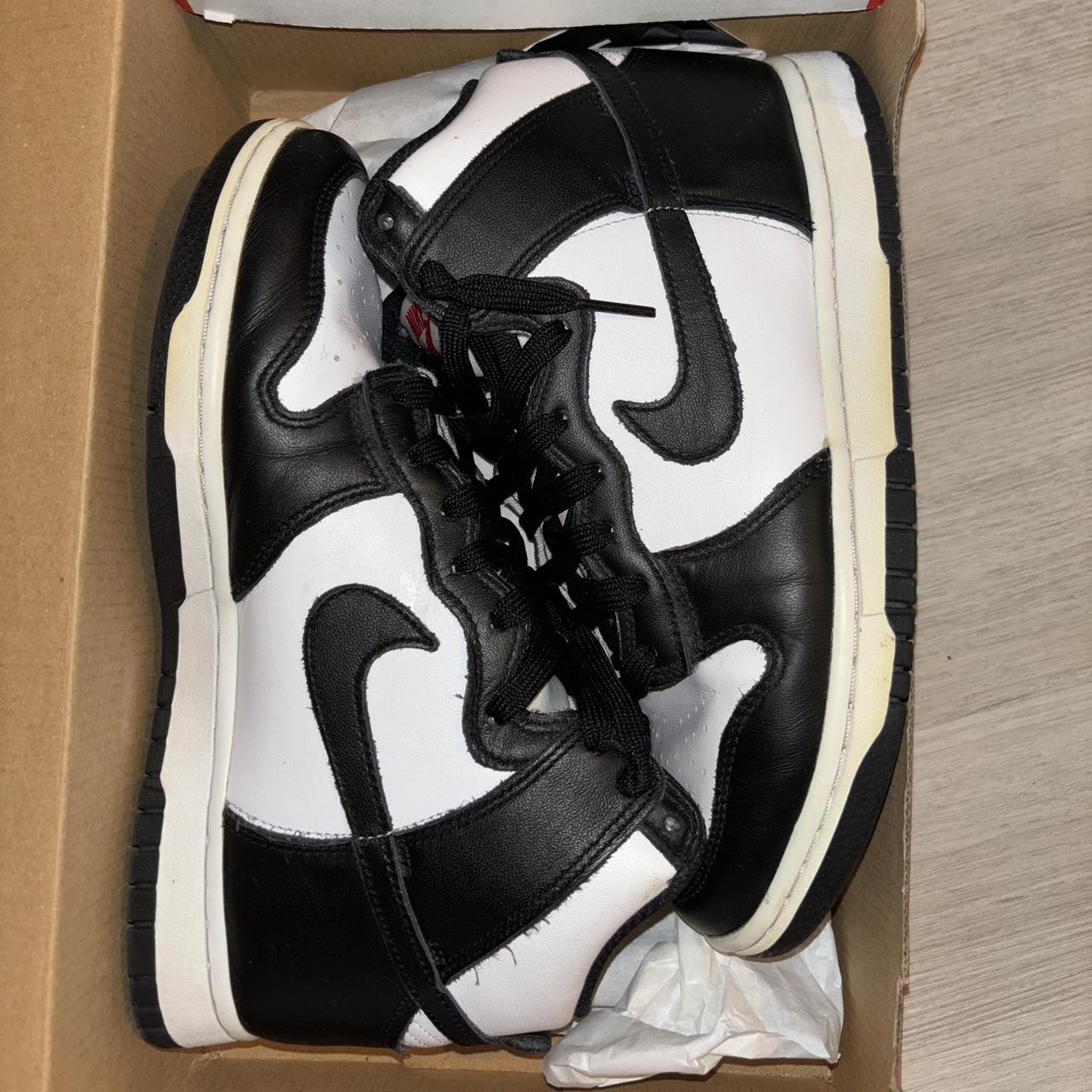 low top dunks black and white