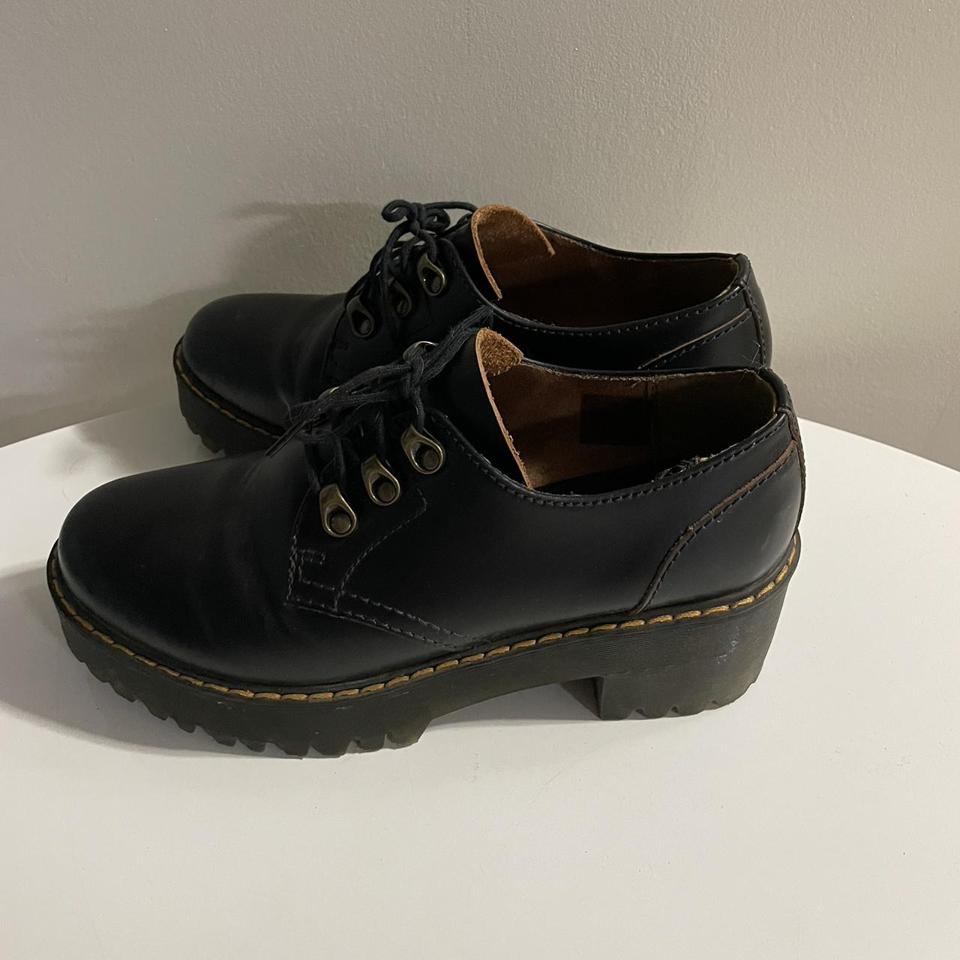 Dr martens sales shriver low