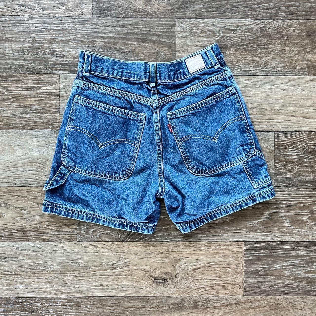 item listed by homesickvintage_