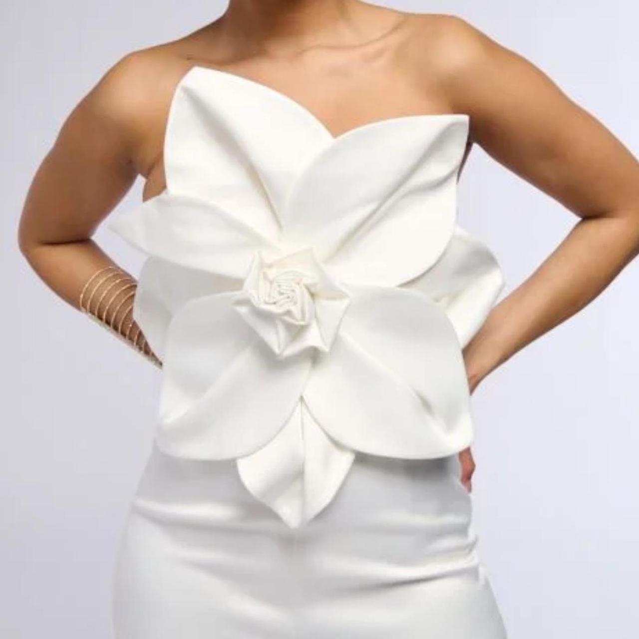 【 新品未使用 】プロイデア 0070-3792 WHITE Stunning Akira white floral jumpsuit in perfect | Depop