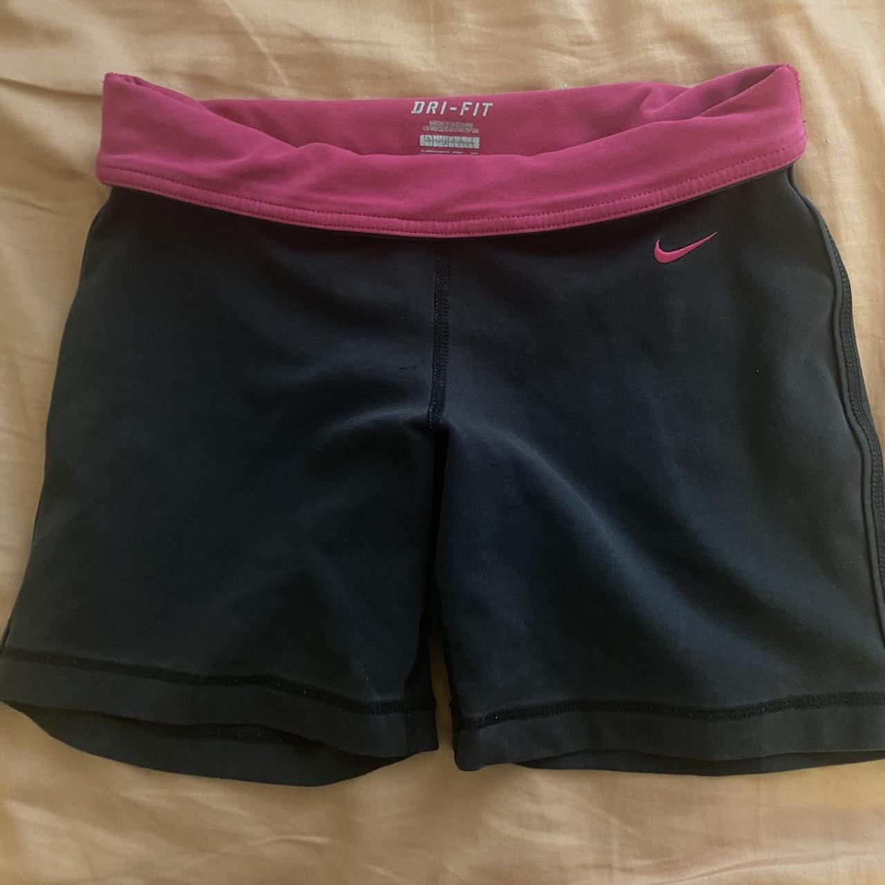 Nike Women's Shorts Depop