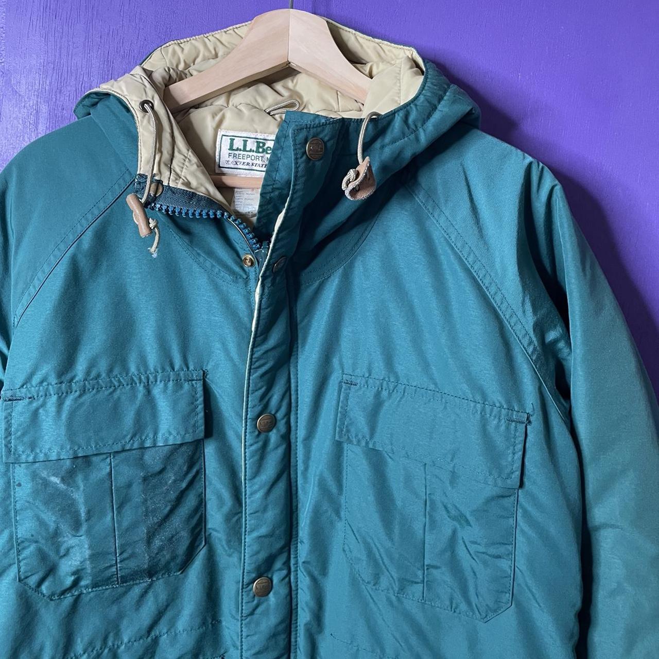 Vintage LL bean puffer ski jacket. Is in great... - Depop