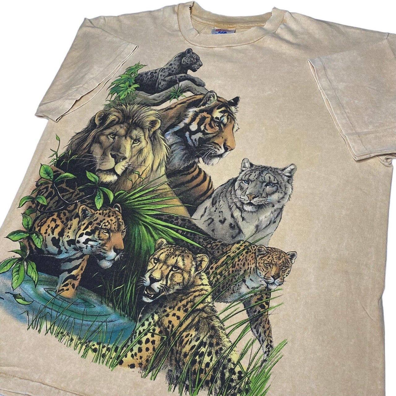 This vintage Big cat t shirt is in gently used... Depop