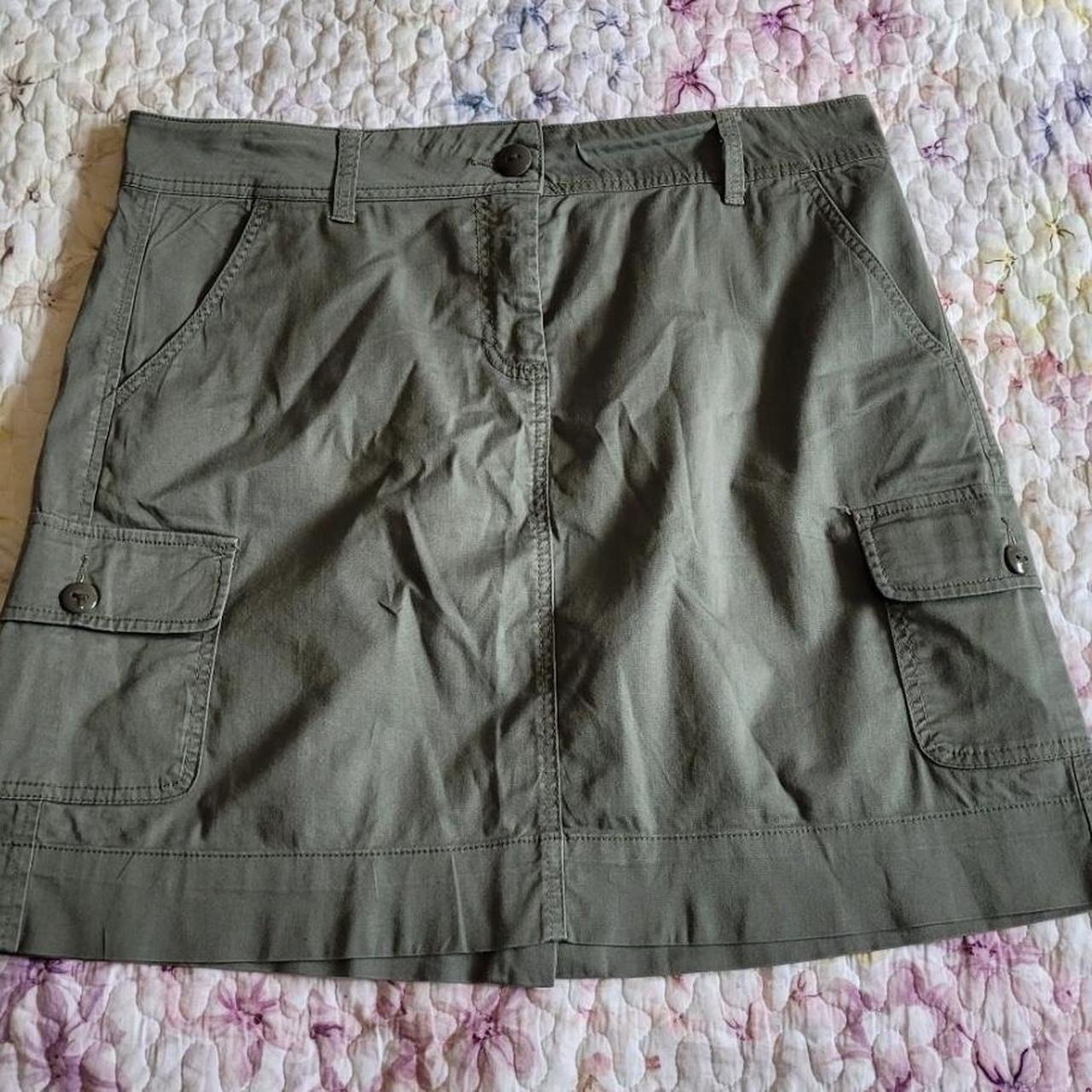 Rockmans cargo khaki green skirt. Perfect condition... - Depop
