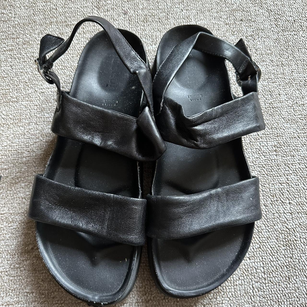 Schuh Women's Black Sandals | Depop