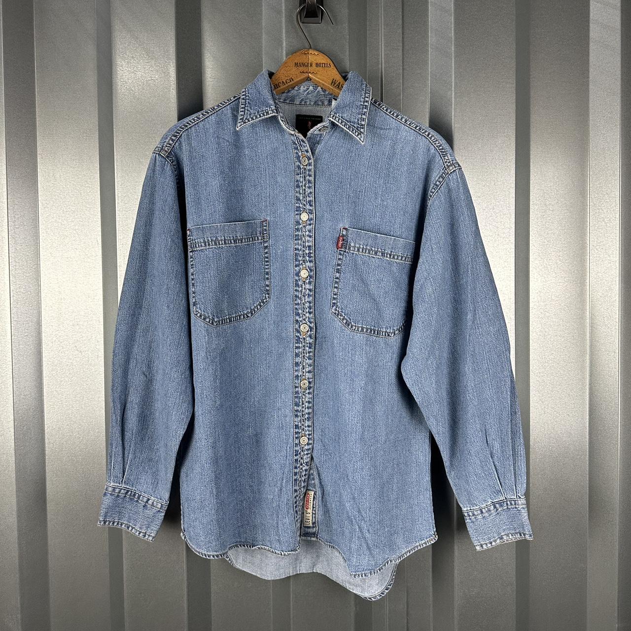 Levi's Women's Blue and Black Shirt | Depop