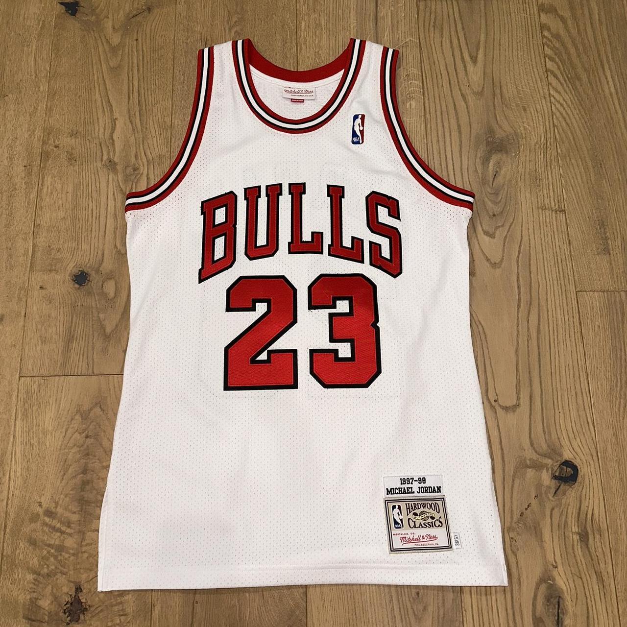 anyone know how to find value of signed michael jordan jersey? : r/Depop