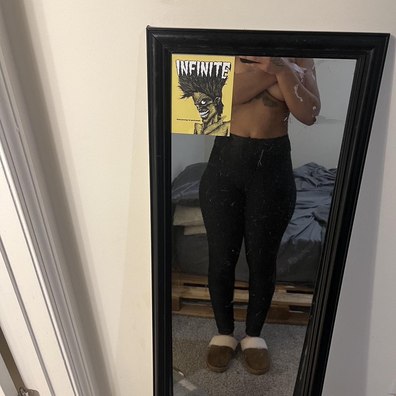 Black butt scrunch leggings