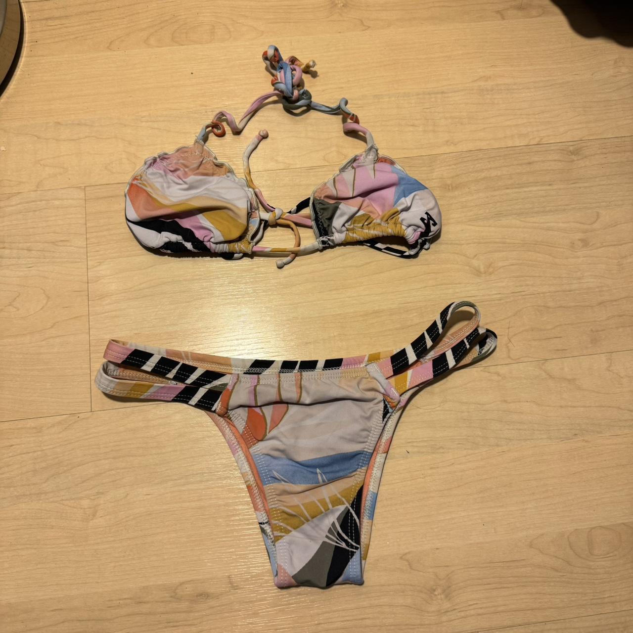 Billabong Bikini Set Please Send Offers Depop